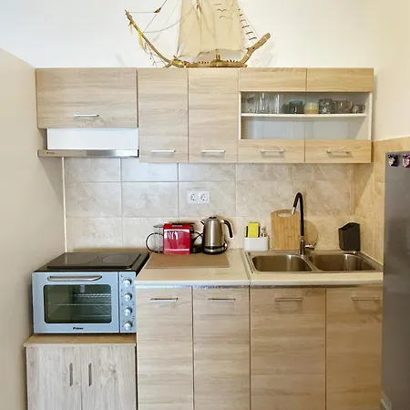 Chelona - Coastal Apartman *